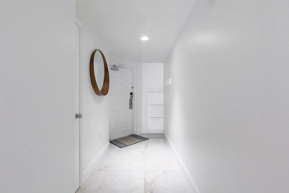 Le Marina Bay 408 by Go Florida Condo, Sunny Isles