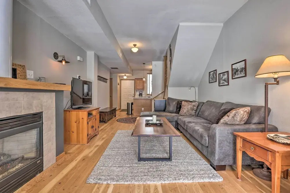 Pet-friendly Fraser Condo w/ Community Hot Tub