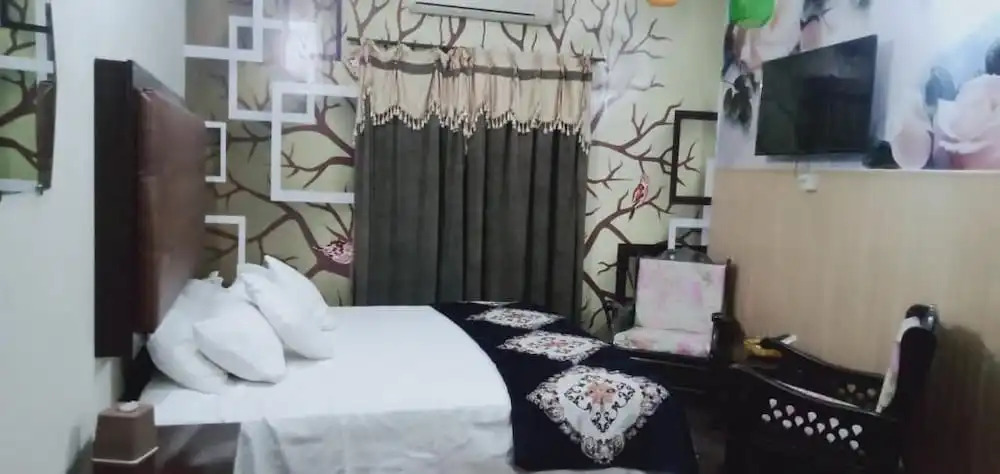 The Guest House Lahore - Rooms & Appartments