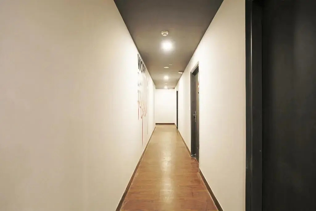 Slf Mall by OYO Rooms