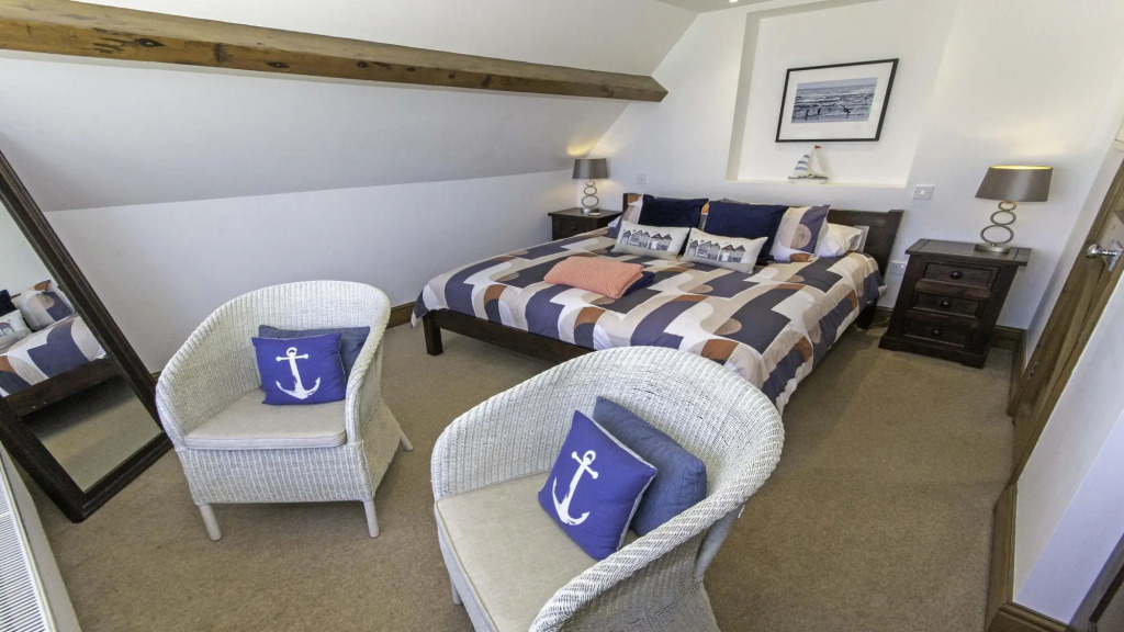 Stables & Breeze | 6 Bedrooms / Sleeps 13 | Sea Views
