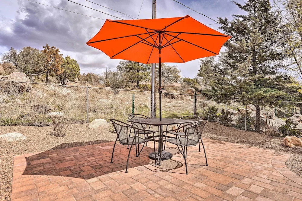 Walk Dtwn Prescott: Historic Home w/ Patio