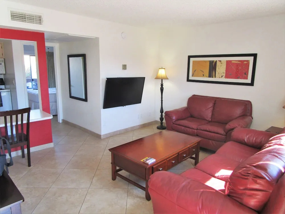 148 Fully Furnished 1BR Suite-Pet Friendly! by RedAwning