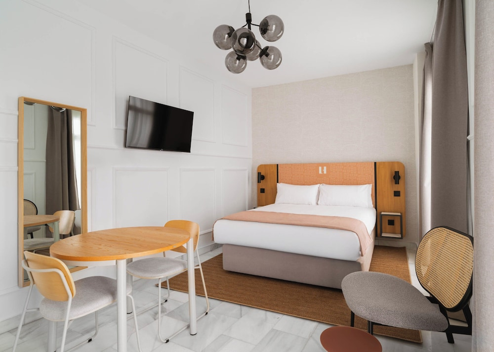 Limehome Madrid Sol