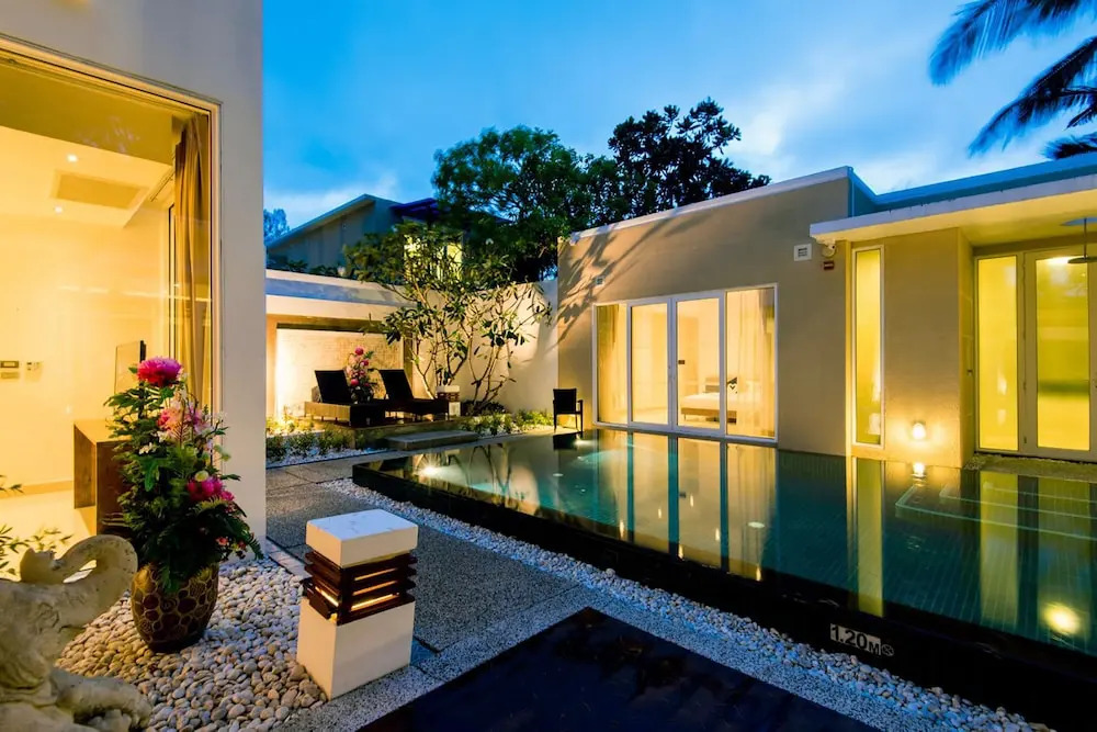 Excellence Beachfront Villa