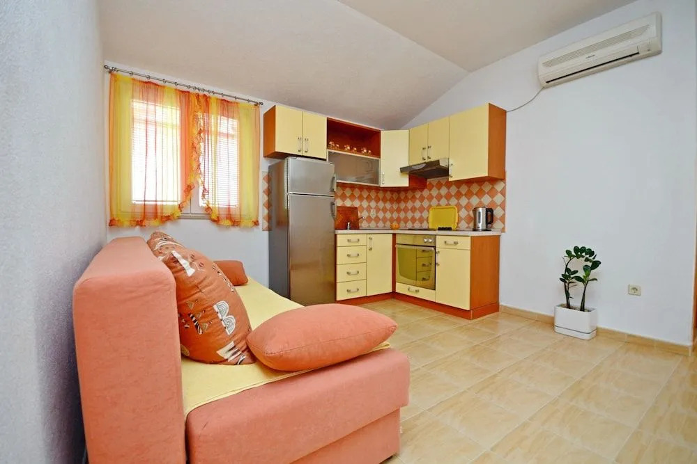 Apartments Ivo