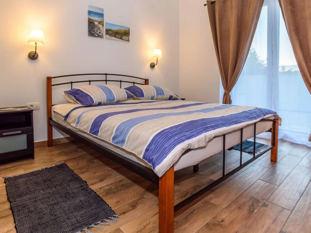 Wonderful Holiday Home With Private Pool and Covered Terrace !
