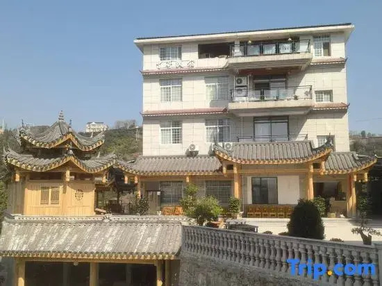 Xuan'en Yage Leisure Scenic Resort Art Homestay (Yunqitai Scenic Area)