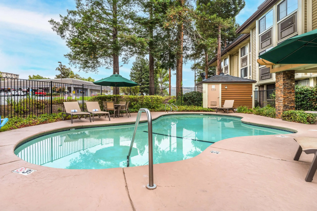 Best Western John Muir Inn