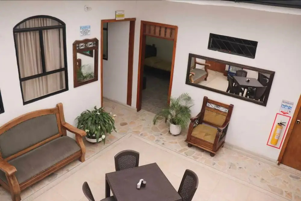 Hotel Ciudad Blanca