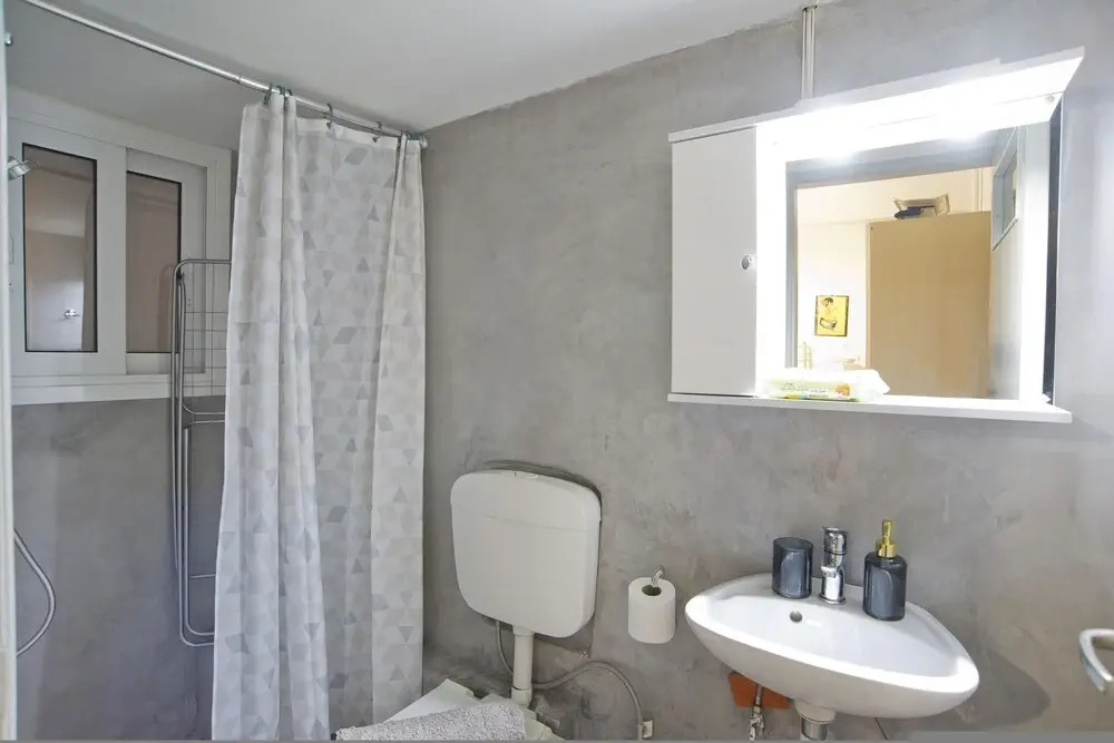 Baroness Apartment in Piraeus