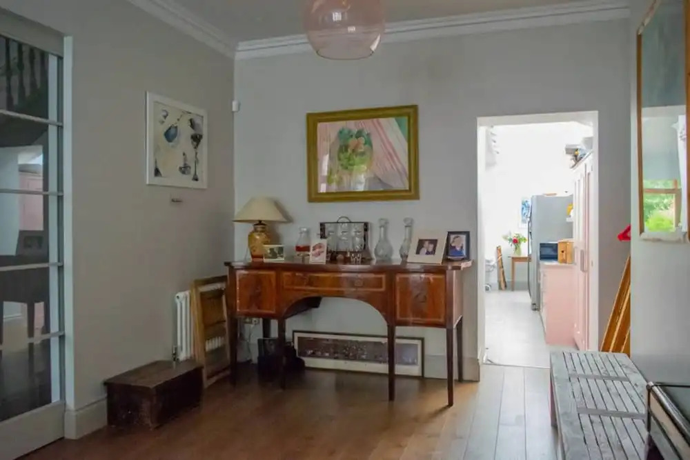 3 Bedroom Fulham House With a Charming Garden