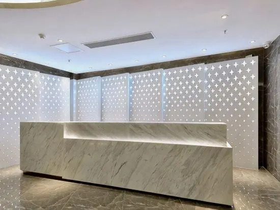 Airport Grand Hotel