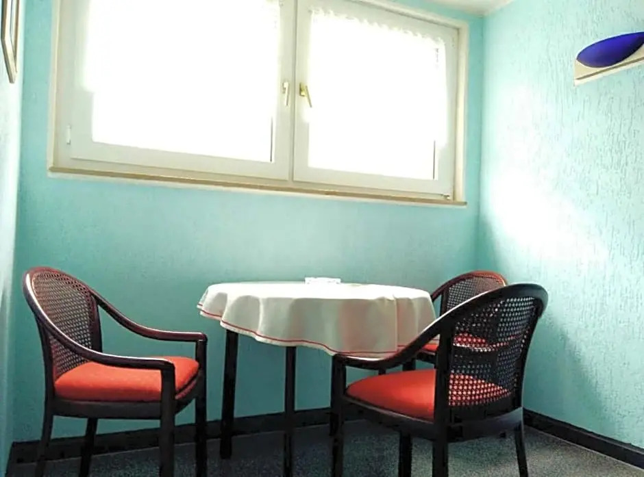 Hotel Yans