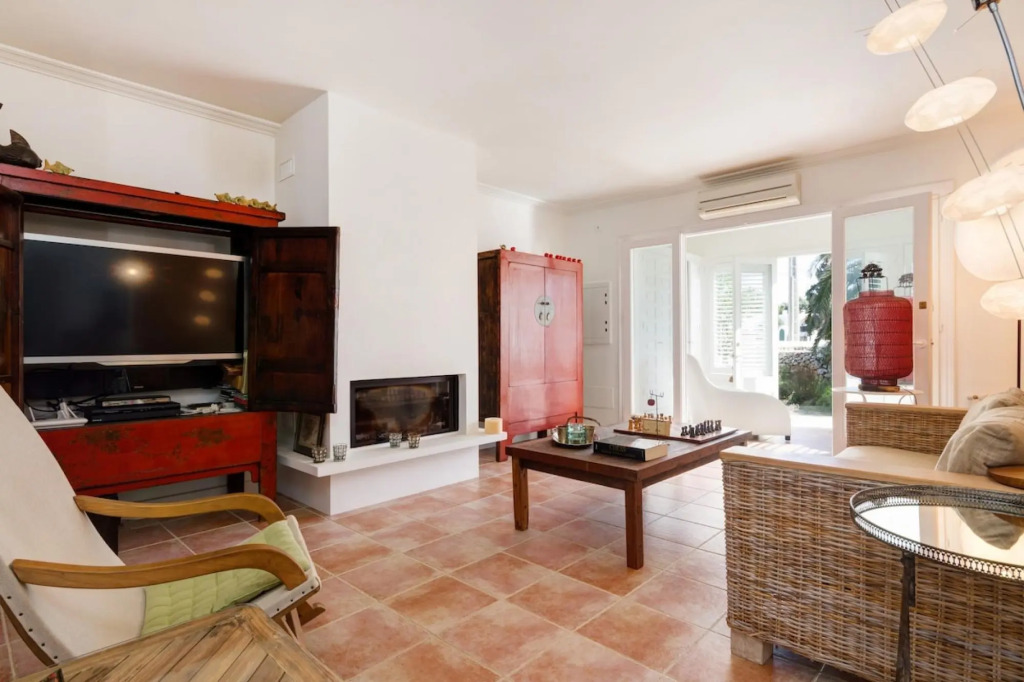 VILLA TREBALUGER in Es Castell