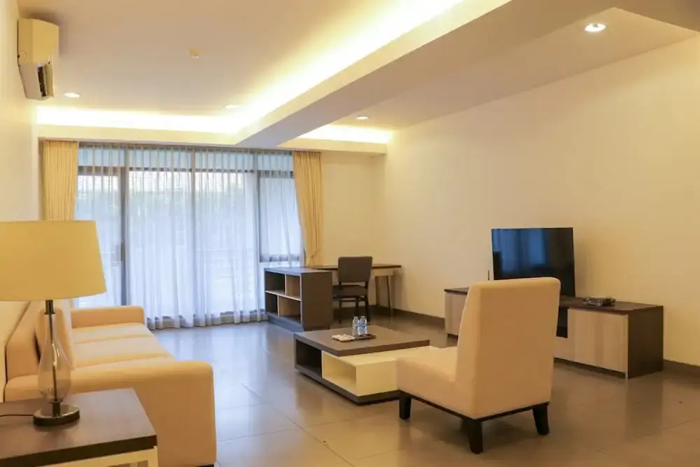 Spacious And Comfort 3Br Apartment At Simprug Park Residences