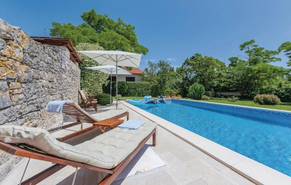 Beautiful Home in Svetvincenat With Wifi and 2 Bedrooms