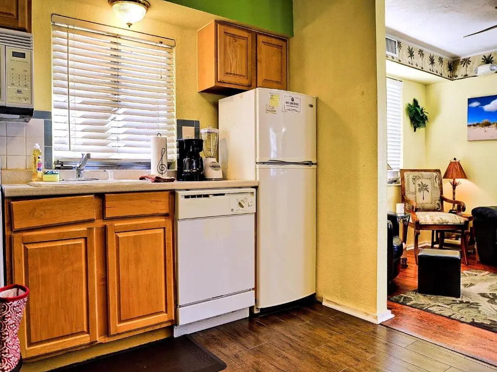 Palm Place 1 - Sabal Palm Beach getaway 624