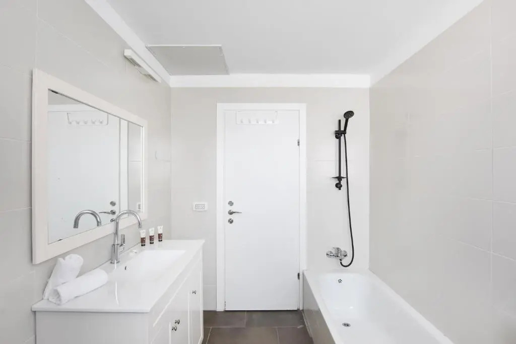 Airy 3BR Duplex Penthouse in Bograshov 71 by HolyGuest