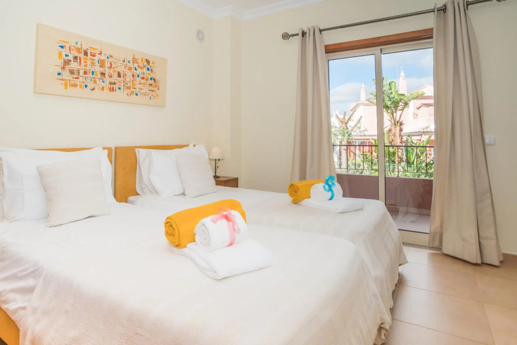 Unique Armação de Pêra Villa by Ideal Homes