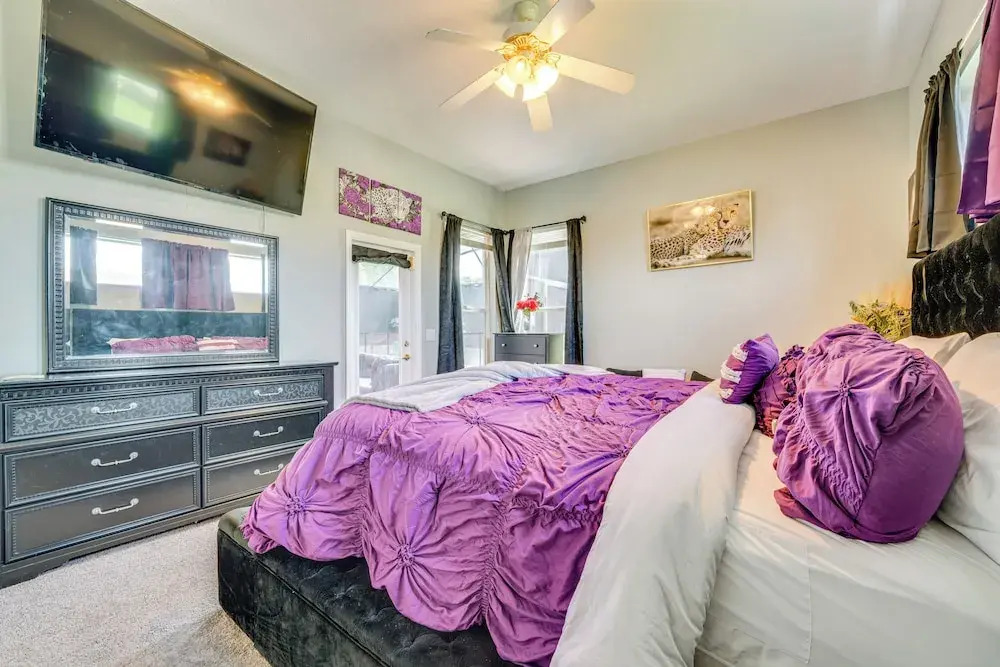 20 Mi to Disney: Family Home w Pool in Davenport
