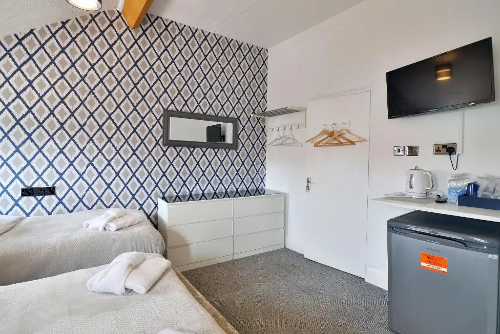 Rooms at 153 ROOM ONLY