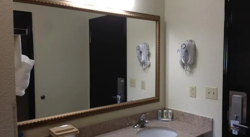 Ferryman Inn and Suites