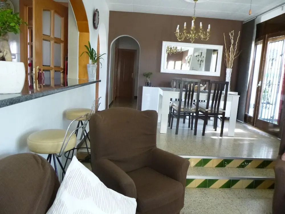 Majestic Holiday Home in Empuriabrava With Private Swimming Pool, Garden and Mooring