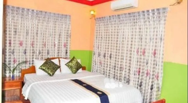 Golden Bayon Guesthouse