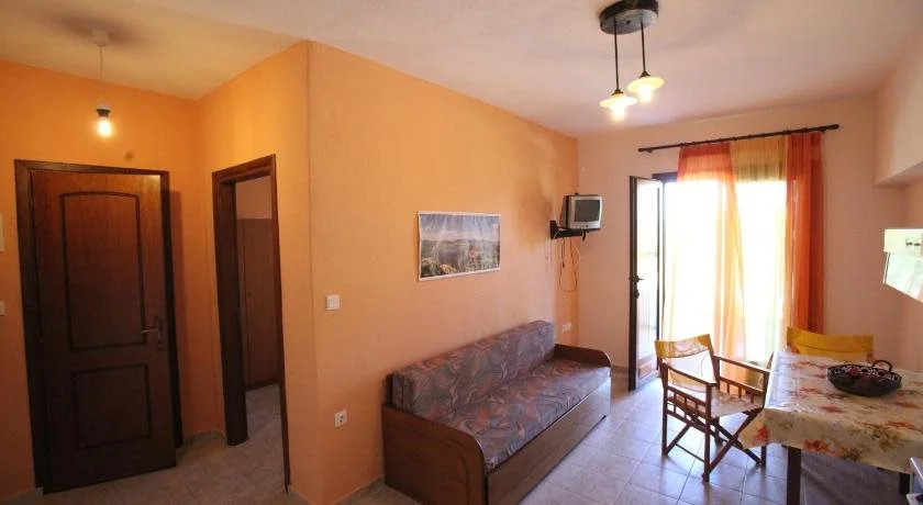 Elena Apartments & Studios