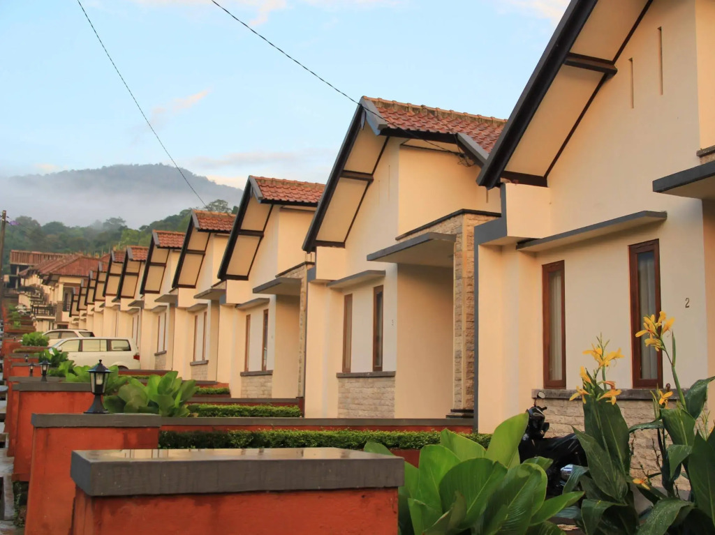 CLV Hotel & Villa