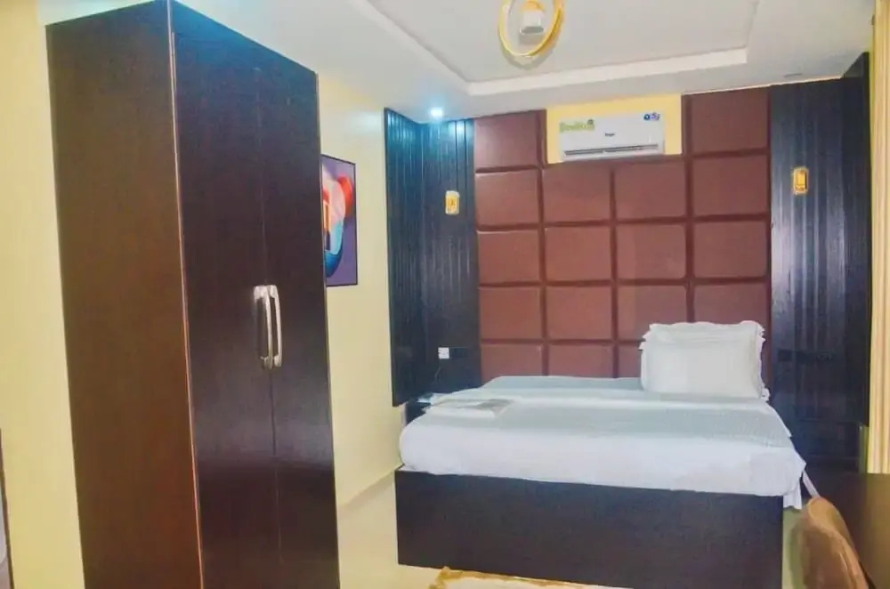 Kelvic Systems Apartments