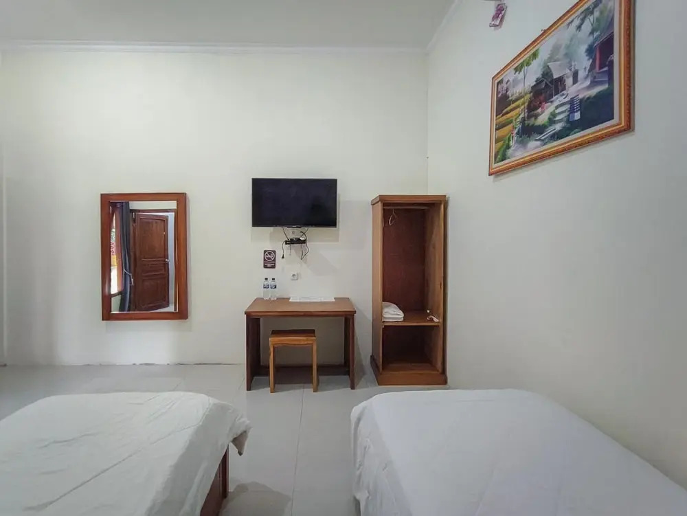 RedDoorz at Tanakatto Homestay Waikabubak