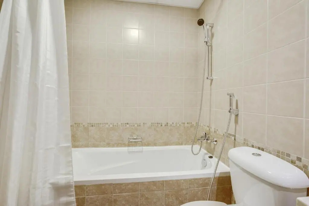 Stylish 2BD with great view in Marina View Tower