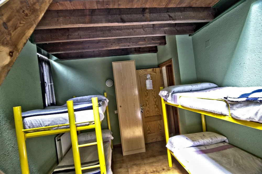 Albergue Juvenil de Bustiello