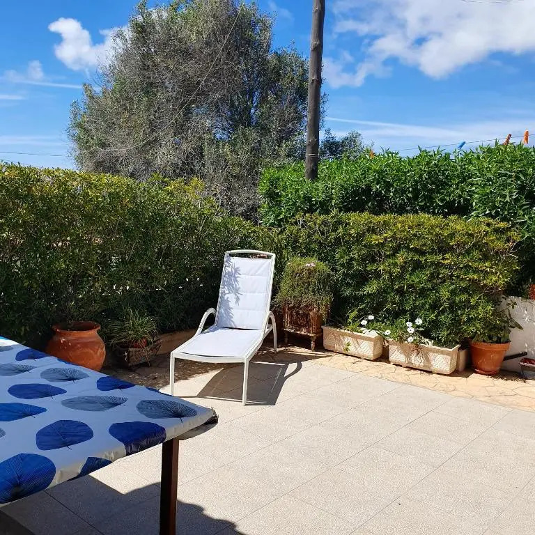 Studio with enclosed garden and wifi at Sagres