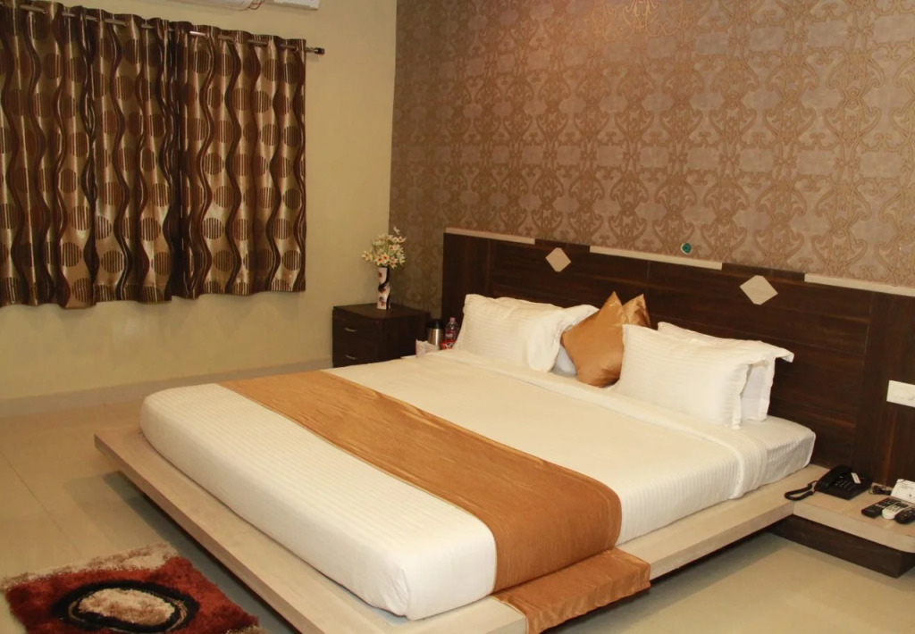 New Raj Residency