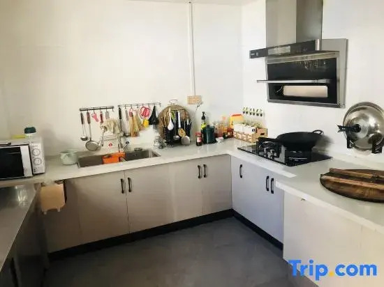 Shi March Homestay