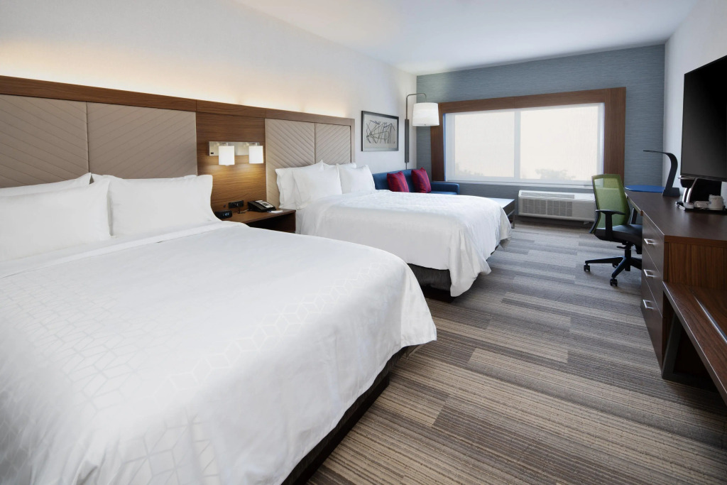 Holiday Inn Express & Suites Murrieta by IHG