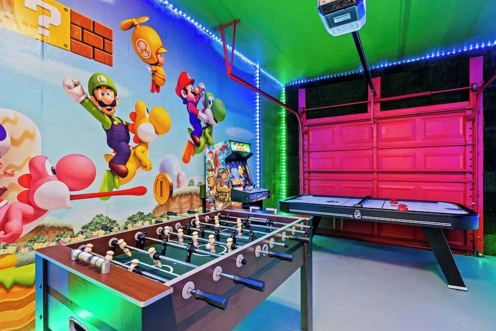 Private Pool & Game Room at Family Villa Near Disney