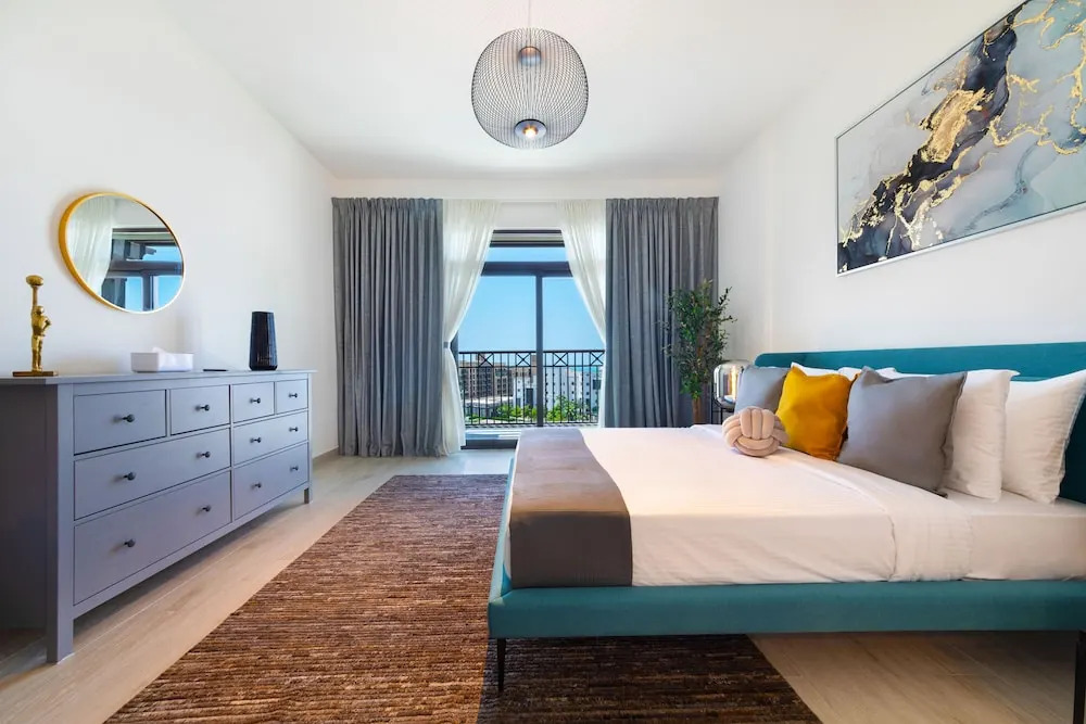 Maison Privee - Exclusive Luxury 3BR Apt with scenic views of Burj Al Arab