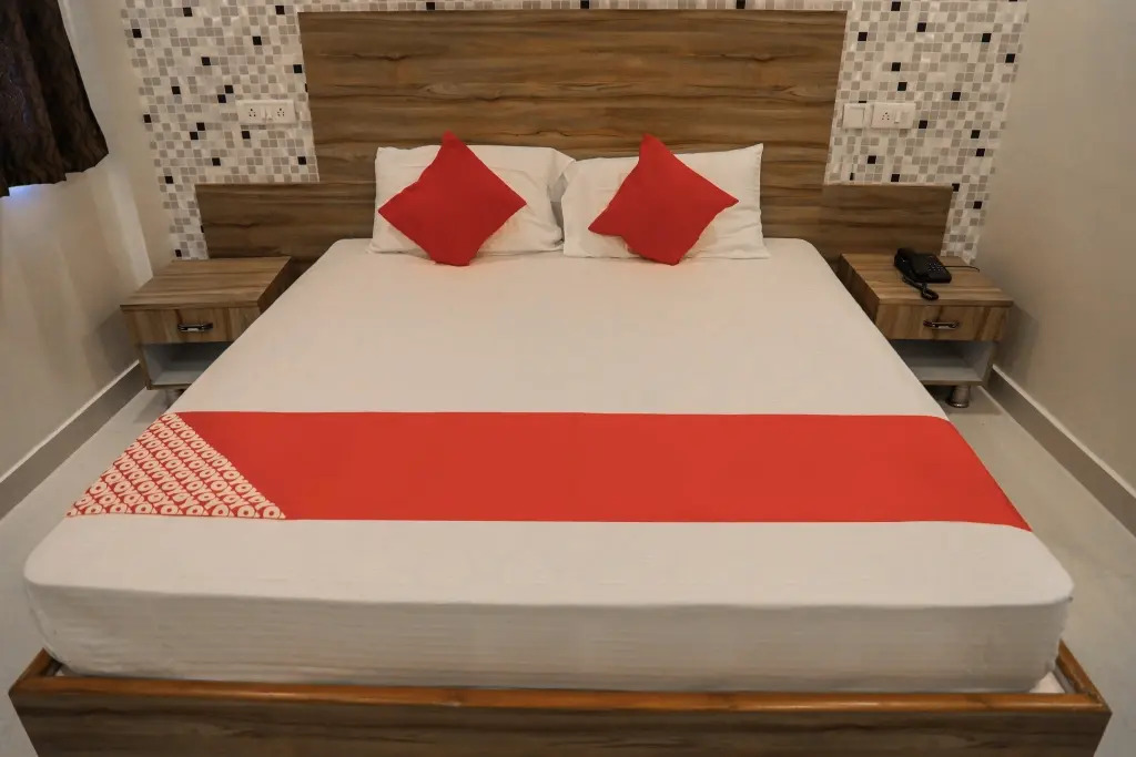 Navvada Regency By OYO Rooms