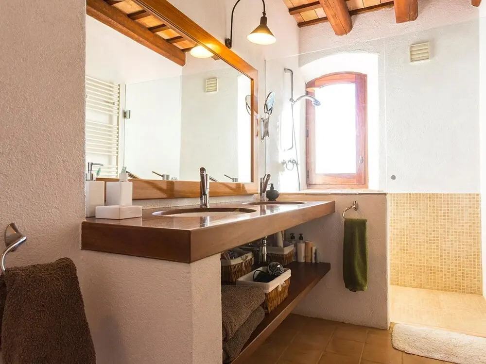 Spacious Home in Navata