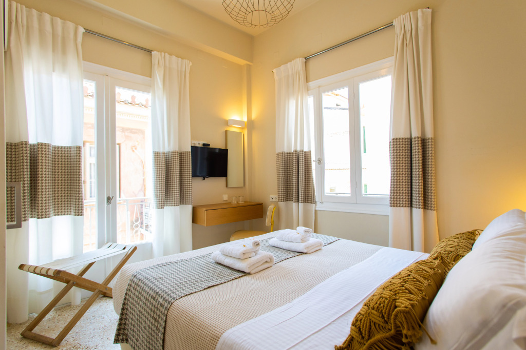 Athena hotel