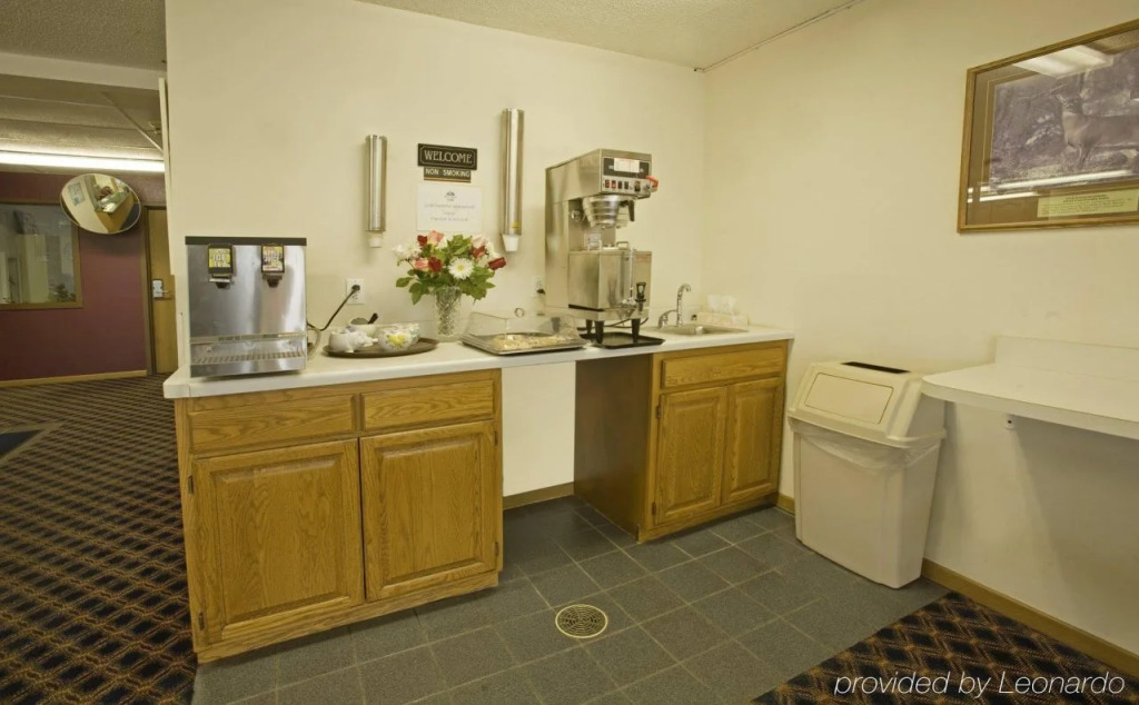 Holiday Inn Express Hotel & Suites Rogers by IHG