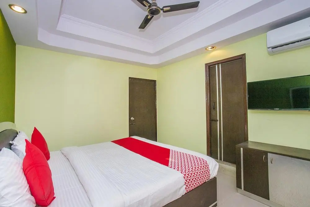 OYO 6145 The Hotel Nalanda