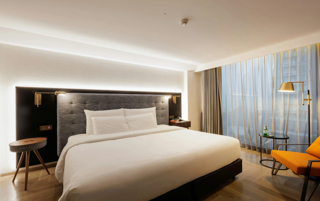 Public House Bangkok, a Member of Design Hotels