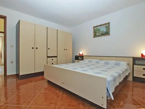 Apartments Luciano 1728