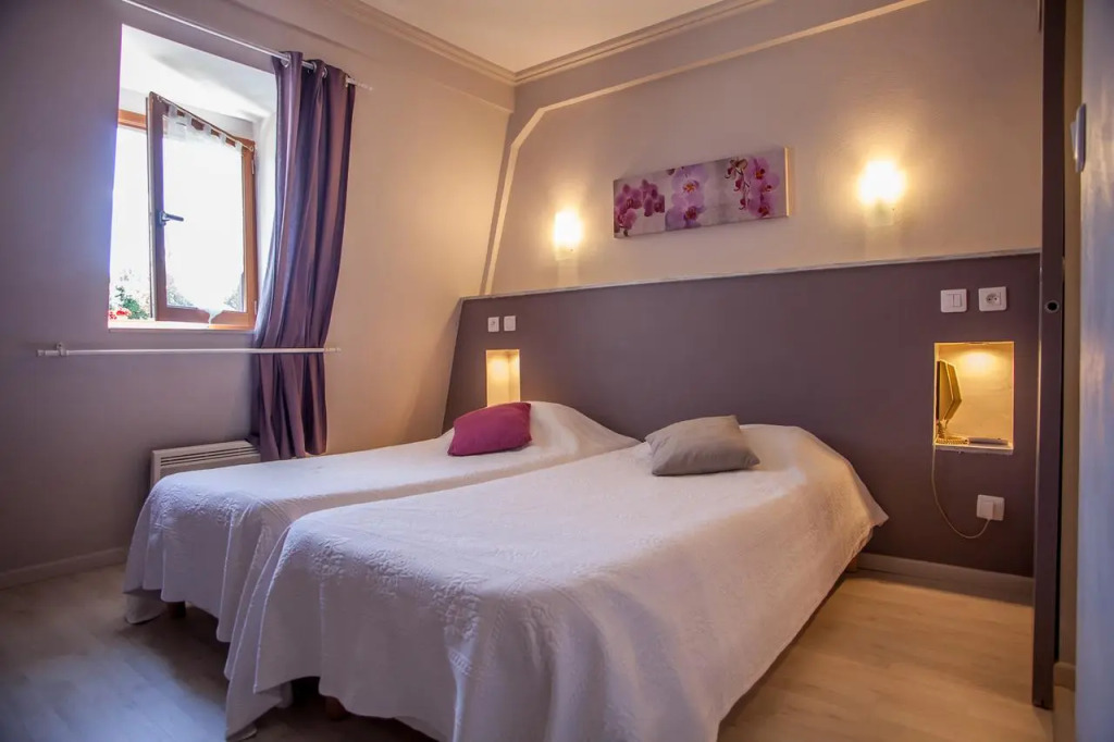 Logis Hotels - Auberge de lÎle - Hôtel 3 étoiles et Restaurant