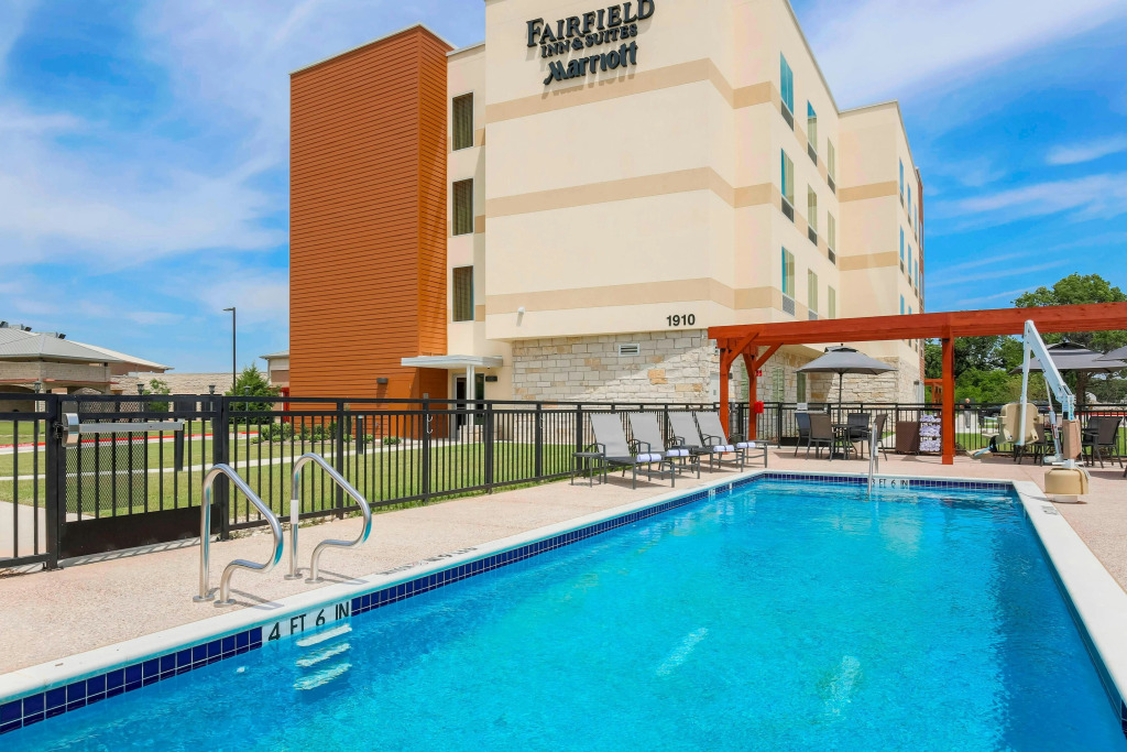 Fairfield Inn & Suites by Marriott Decatur at Decatur Conference Center